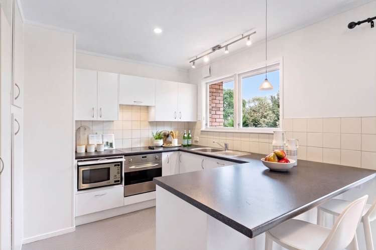 1/120 Orakei Road Remuera_5