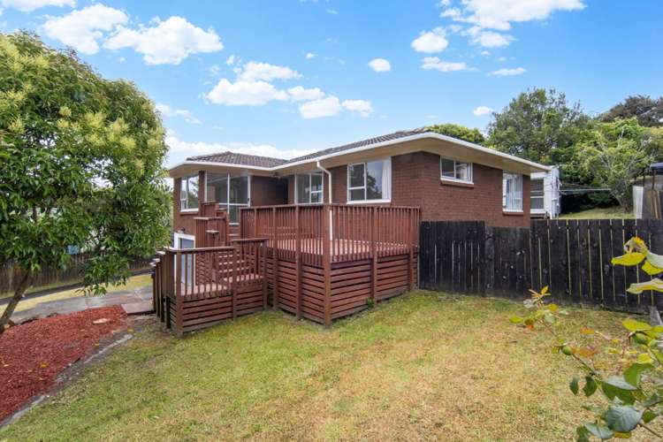 14 Zingaro Place Massey_14