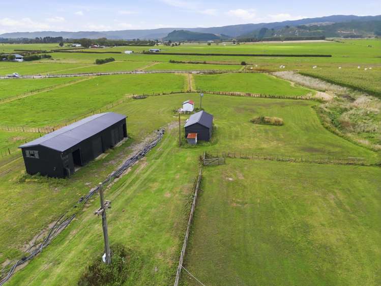 225 Kuku Beach Road Manakau_21