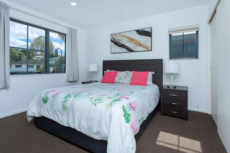 25 Langana Avenue Browns Bay_11