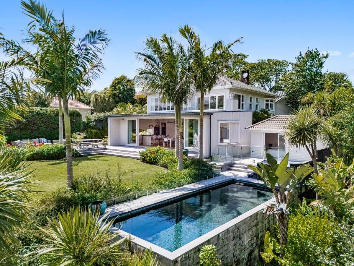 86 Meadowbank Road in Meadowbank, Auckland