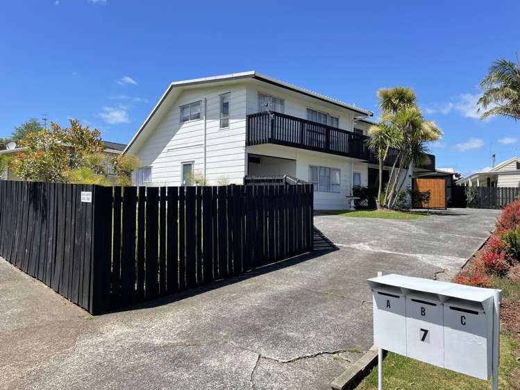 a/7 Bayswater Place Onerahi_1