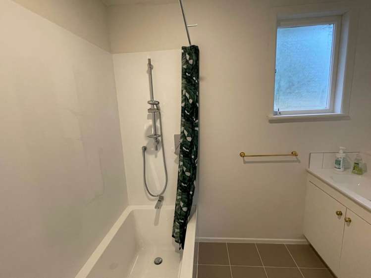 53 Amberley Avenue Te Atatu South_12