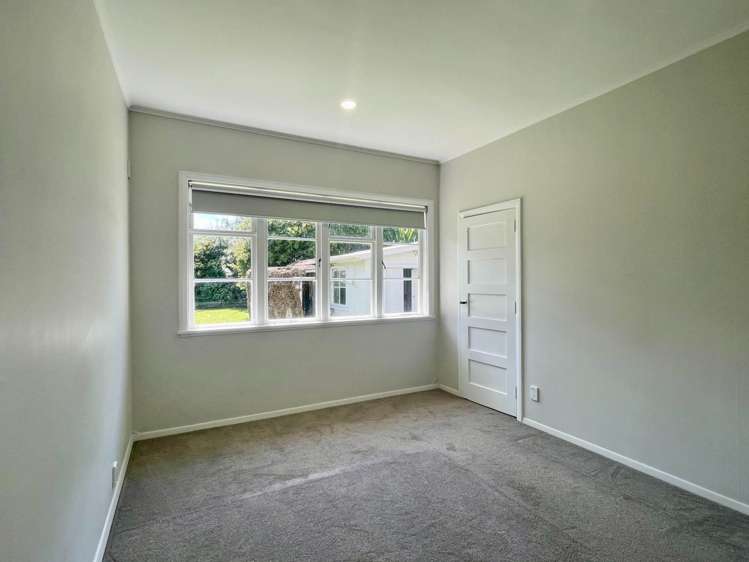 1 Renton Road Mt Albert_17