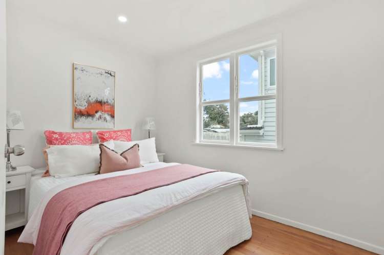 10 Maybelle Place Kelston_11