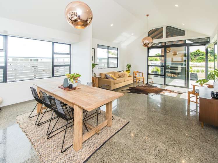 11 Tirimoana Place Otamatea_1