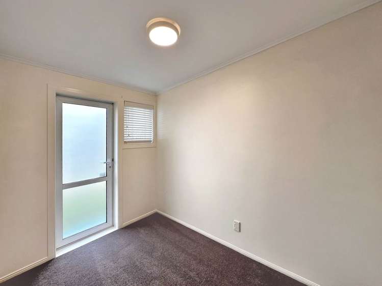 2/6a Adrienne Place Onehunga_8