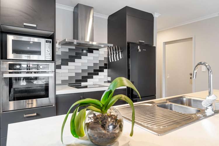 36 Komata Crescent Papamoa Beach_1