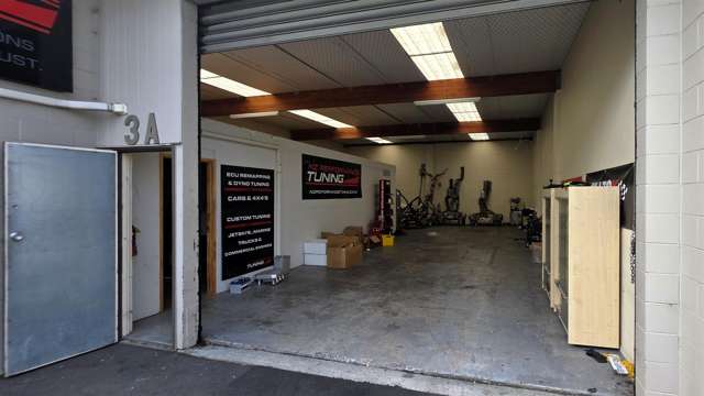 3A, 62 Henderson Valley Road Henderson_1