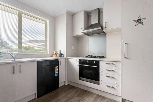 11 Manatu Lane Kelston_3