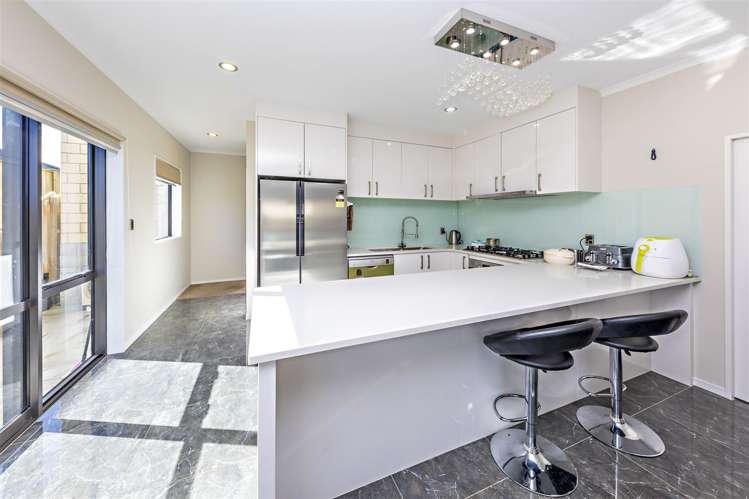 11 Veneta Close Flat Bush_2