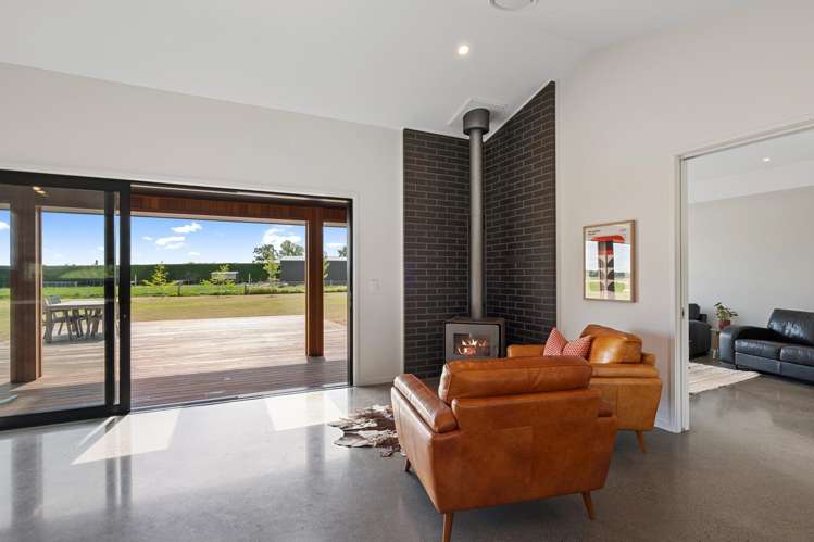 154 River Road Tai Tapu_10