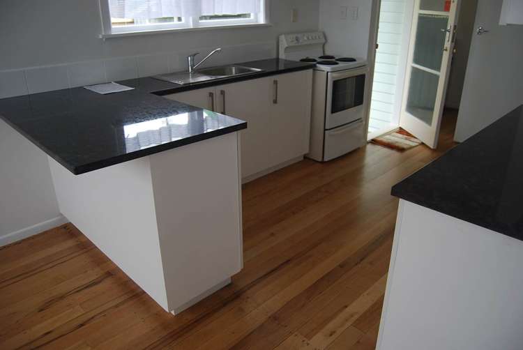 807 Te Atatu Road Te Atatu Peninsula_2