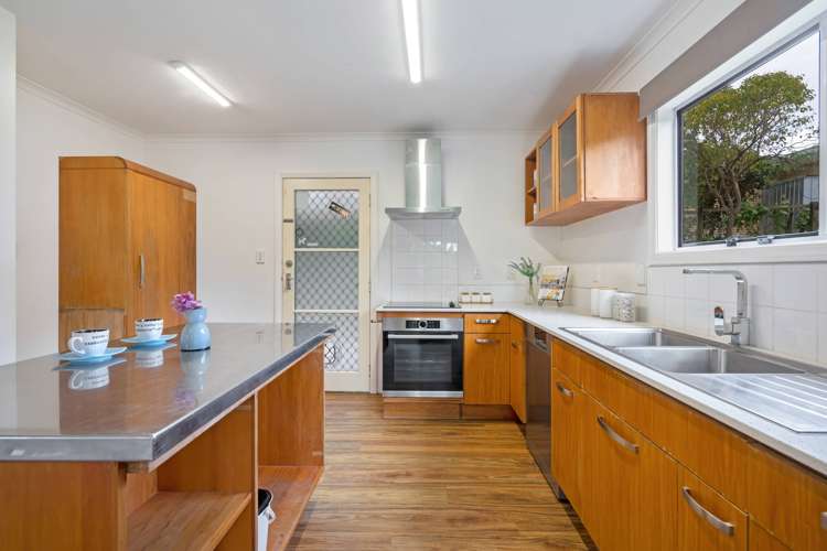 2/133 Edmonton Road Te Atatu South_5