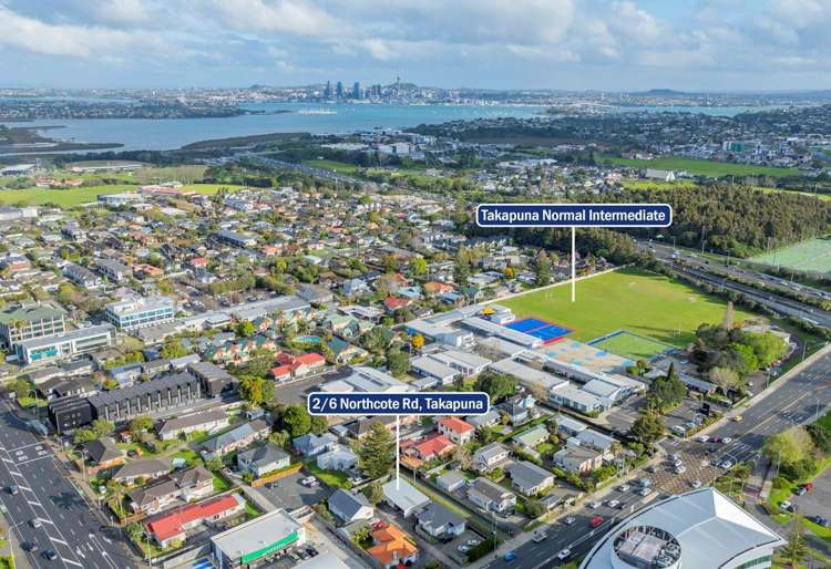 2/6 Northcote Road Takapuna_12