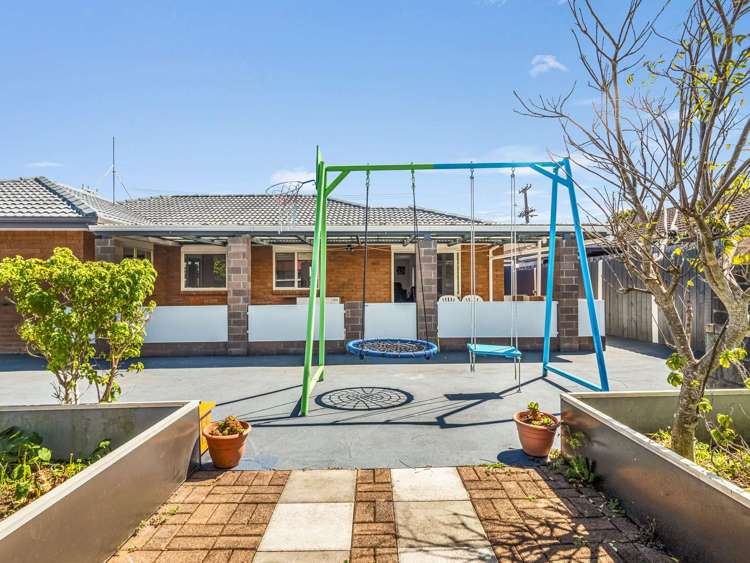 526 Massey Road Mangere_17