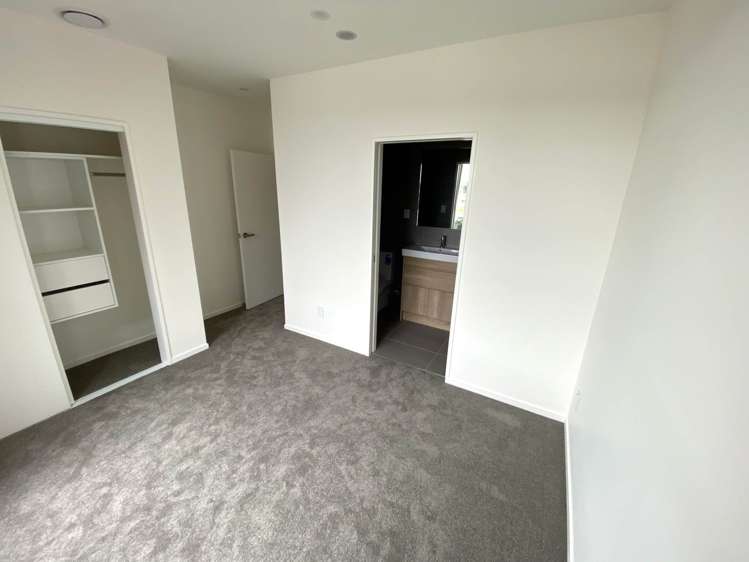 1 Waipuhinui Way Wiri_4