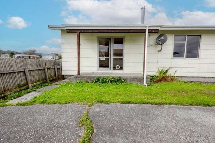 37 Arnott Heights Greymouth_33