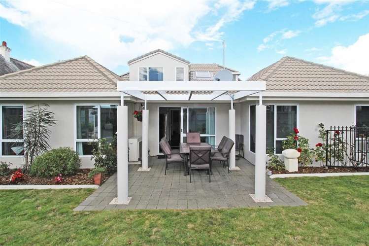 12 Aldinga Avenue Stoke_11