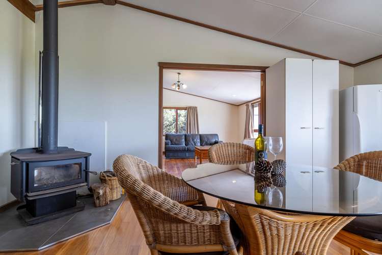 88 Lake Road Kawhia_11