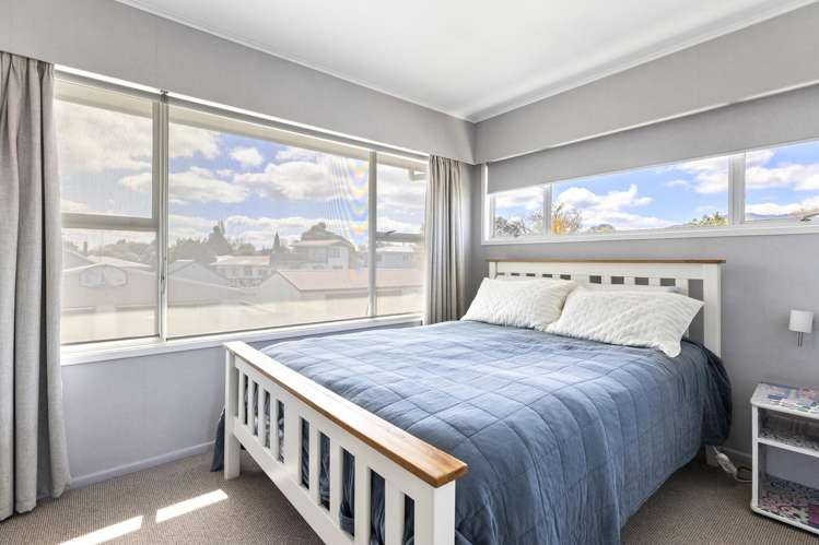 12 Wheretia Street Central_21