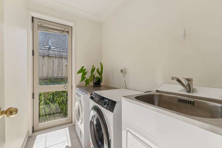 6 Castlehill Court Wattle Downs_18