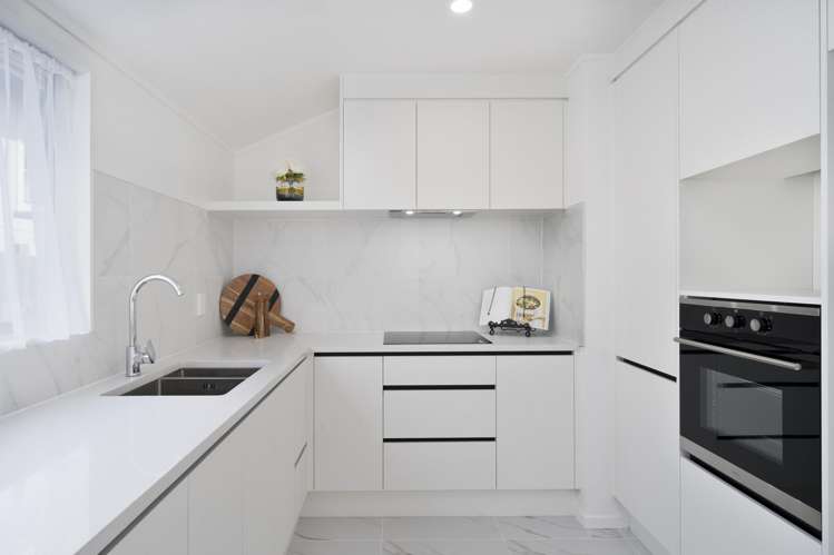 2/5 Newington Road Henderson_9