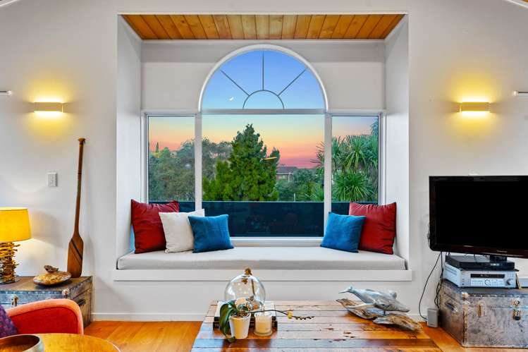 2/962 Beach Road Torbay_7