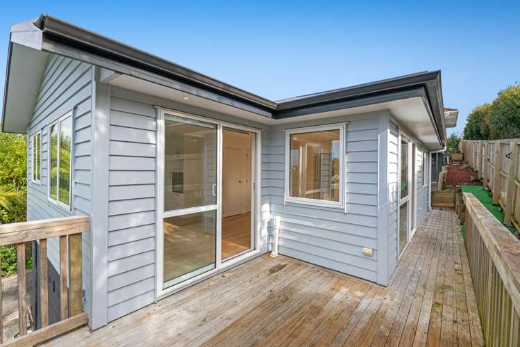 47 Amorino Drive Red Beach_57