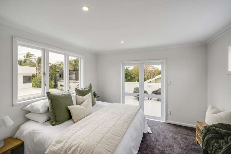 2/8 Meeanee Quay Westshore_9