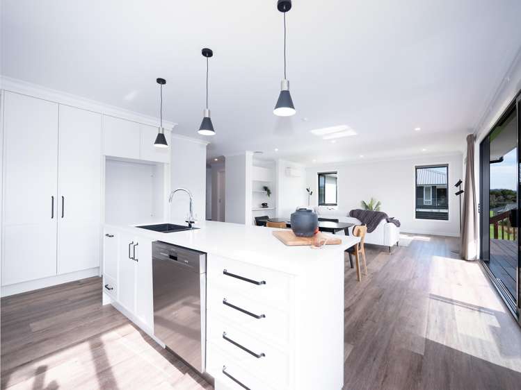 30 Admiralty Drive_3
