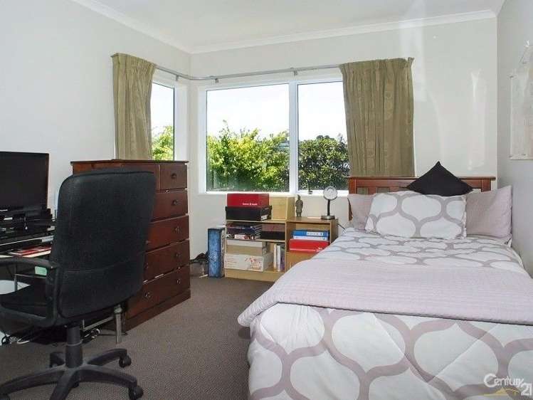 11 Te Puia Drive Aotea_13