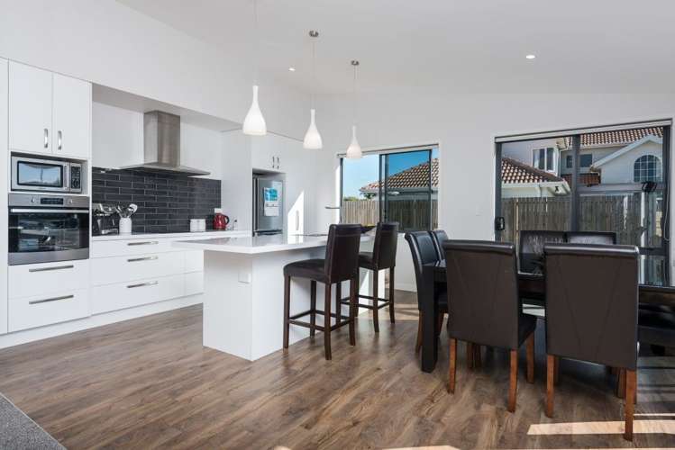 1320 Papamoa Beach Road Papamoa_7