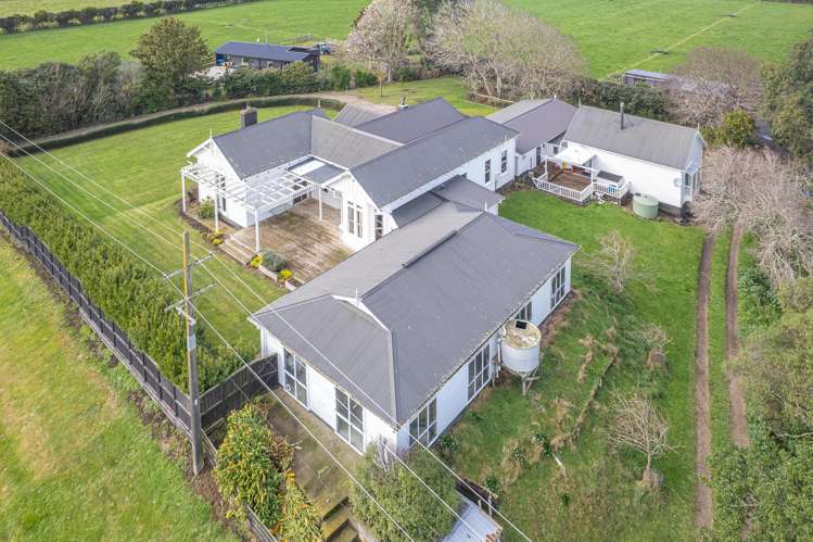 218 Parahaki Road Waverley_38