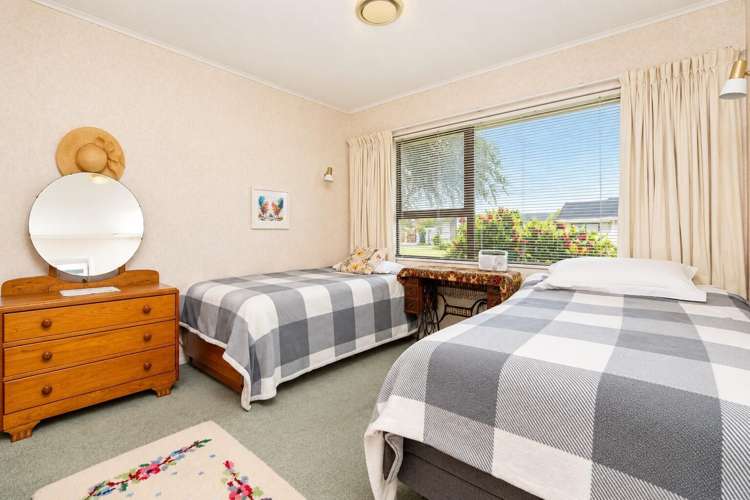 1 Neagle Place Greenmeadows_10