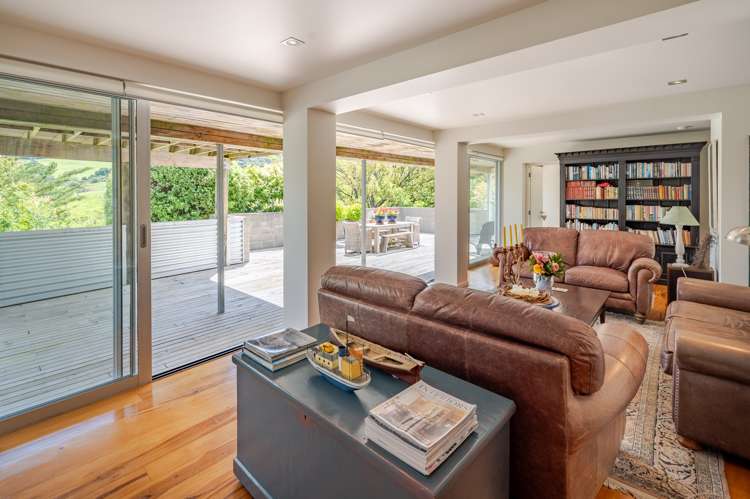 2 Tirohanga Terrace Akaroa_13