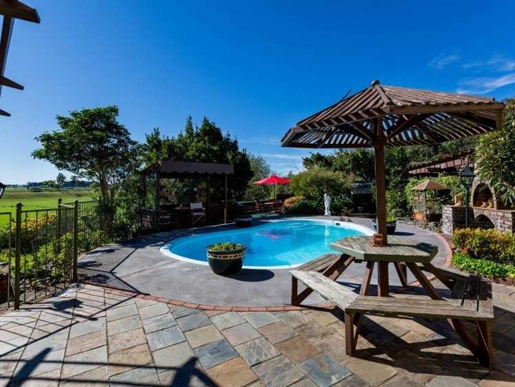 28 Pickwick Road Otamatea_31