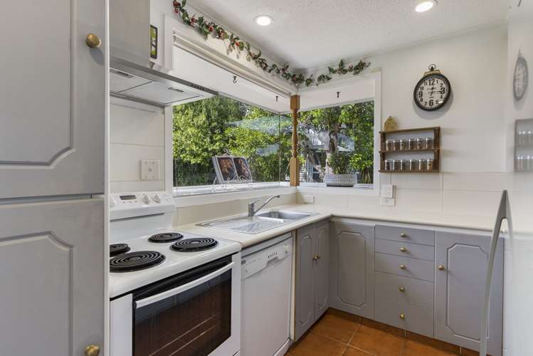 14 Bridgens Avenue Te Atatu Peninsula_5