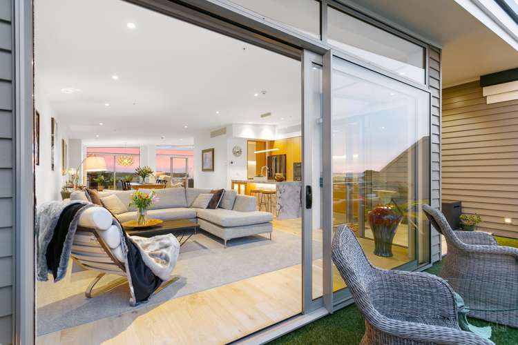 204/585 Beach Road Rothesay Bay_6