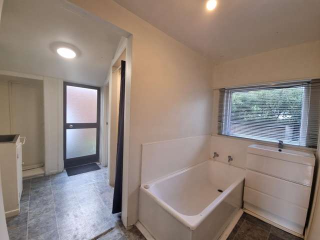 1 & 2/232 Selwyn Street Spreydon_3