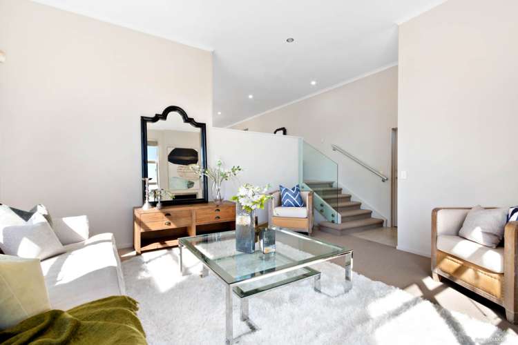 61 Salford Crescent Flat Bush_1