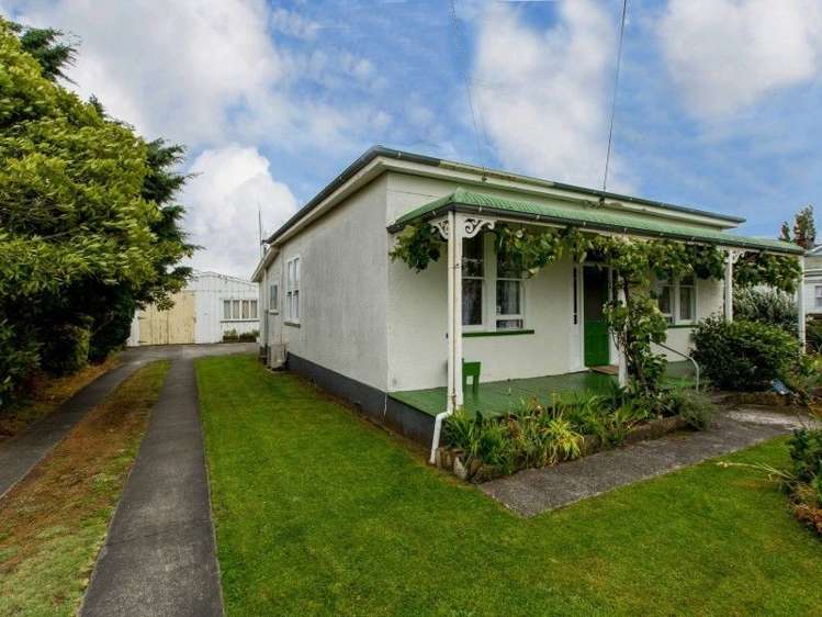 16 Robert Street Marton_26