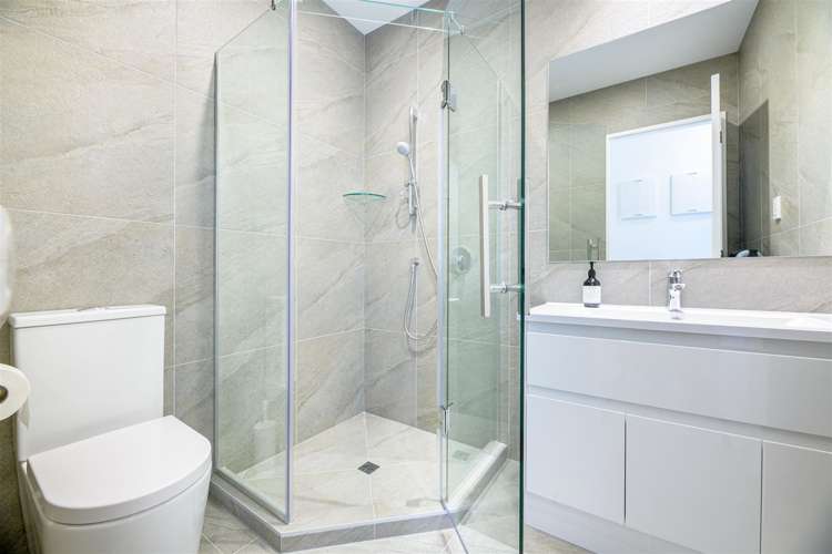 12 Moki Place Long Bay_21