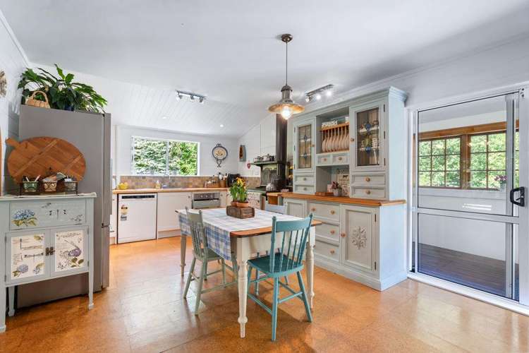 1849 Manawahe Road Manawahe_1