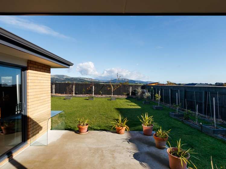 176 Pacific Drive Fitzherbert_17