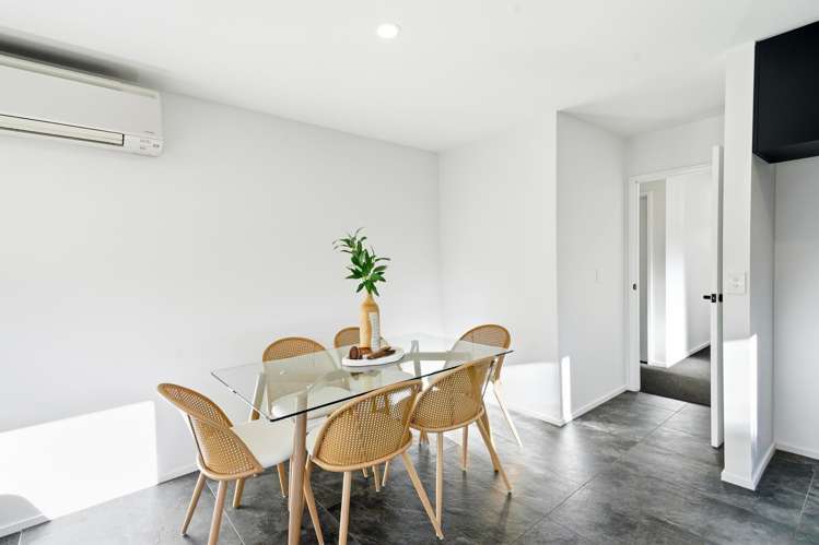 71 Sunline Avenue Lincoln_12