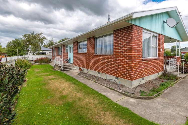 2 Betten Street Waimate_18