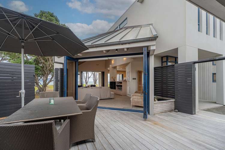 8 Courtney Close Pauanui_4