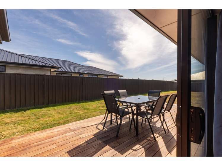 27 Lakeland Avenue Twizel_25