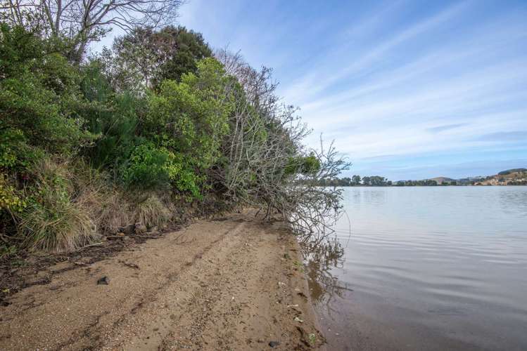 138 Coast Road Warrington_11